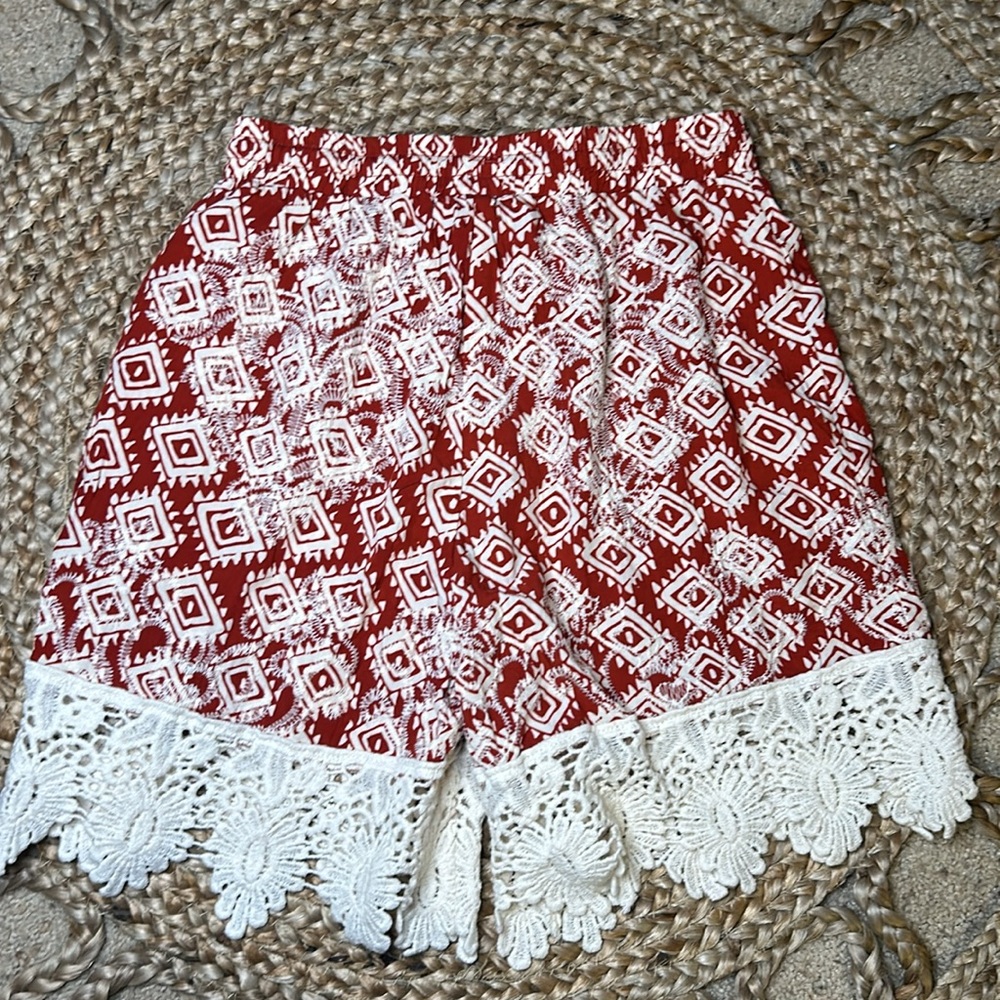 Solitaire Shorts Size Small - Picture 3 of 3